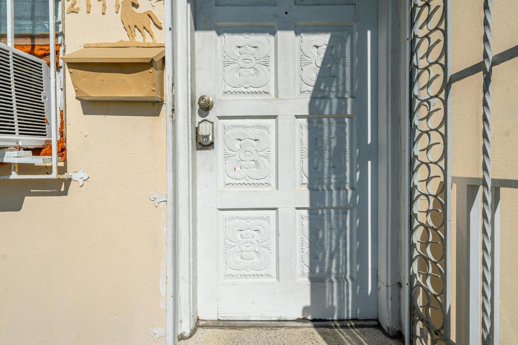 Miami Value And Convenience In The Heart Of Miami Near Downtown And The Beaches Exterior photo