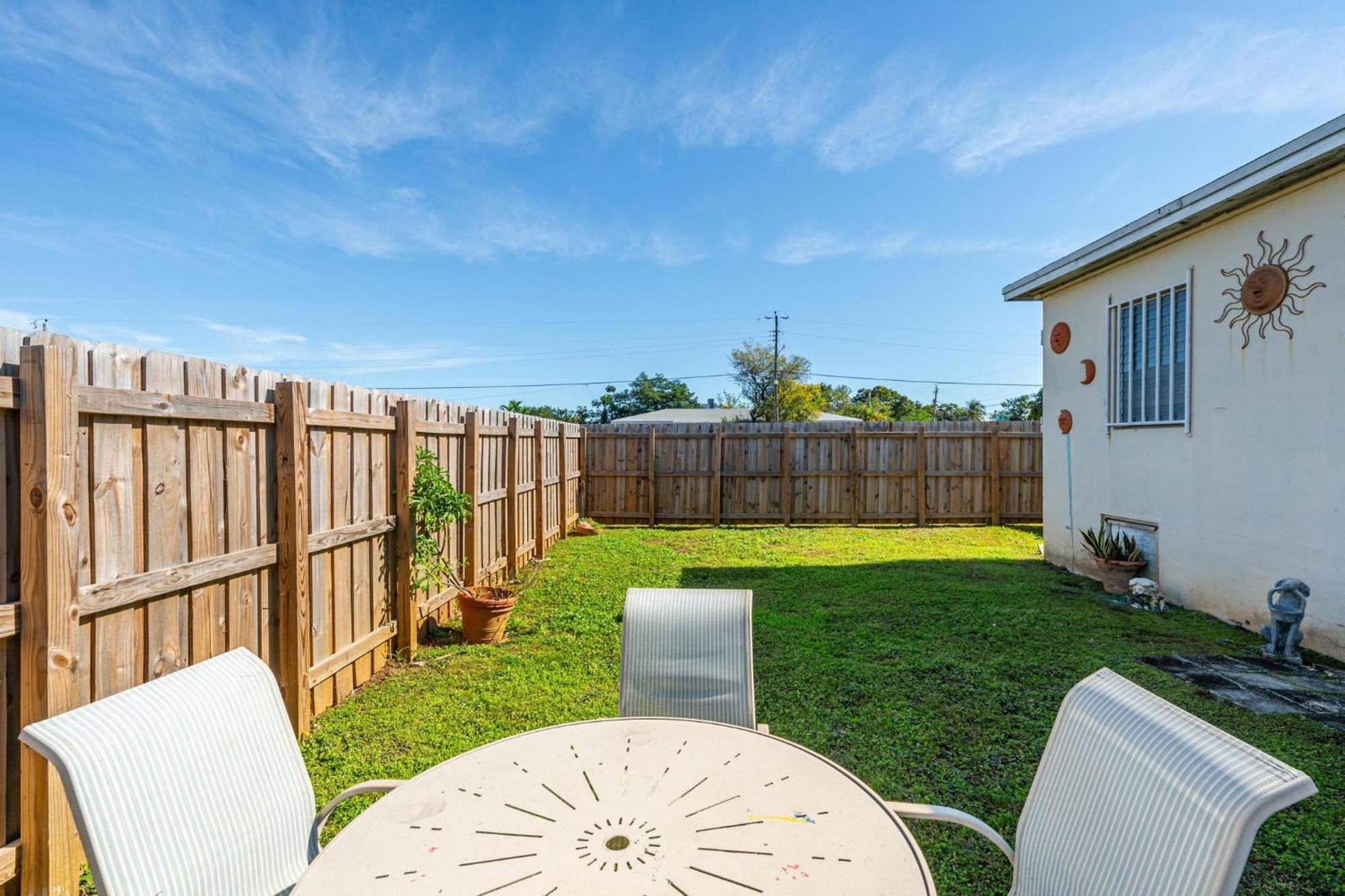 Miami Value And Convenience In The Heart Of Miami Near Downtown And The Beaches Exterior photo